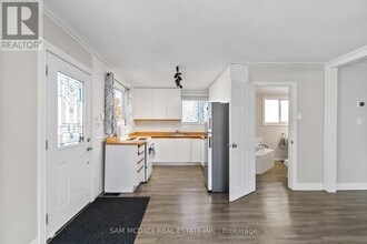 1805 River Rd W in Wasaga Beach, ON - Building Photo - Building Photo