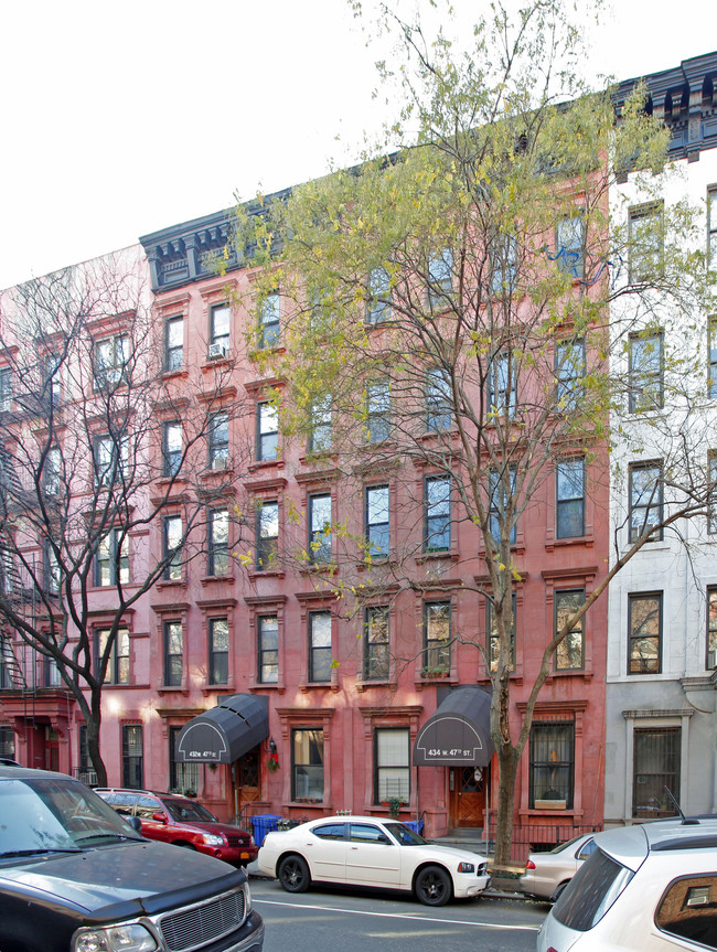 432 W 47th St in New York, NY - Foto de edificio - Building Photo