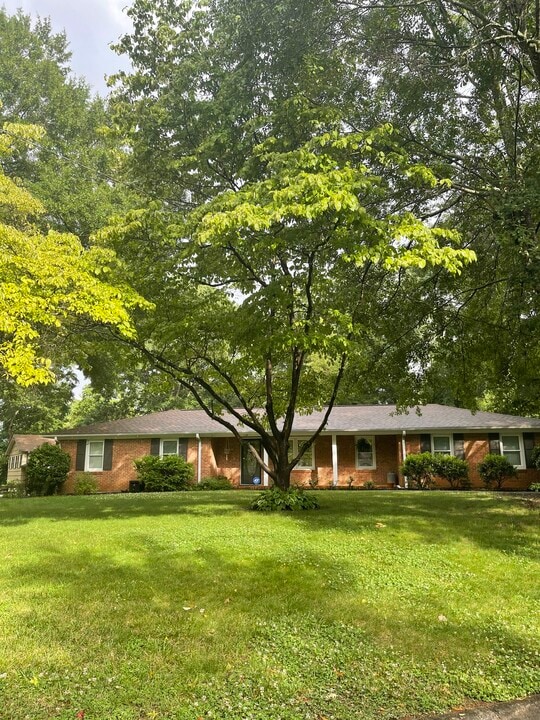 118 Brookbend Rd in Mauldin, SC - Building Photo