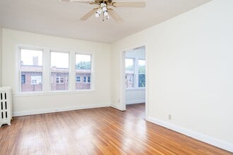 3500 Dupont Apartments in Minneapolis, MN - Building Photo - Interior Photo
