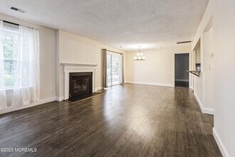 11 Boise Ct in Tinton Falls, NJ - Building Photo - Building Photo