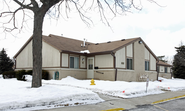 Teamsters Residences in Maumee, OH - Building Photo - Building Photo