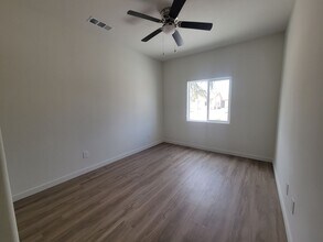 8317 Grandy St-Unit -8317 Grandy St Unit A in Bakersfield, CA - Building Photo - Building Photo
