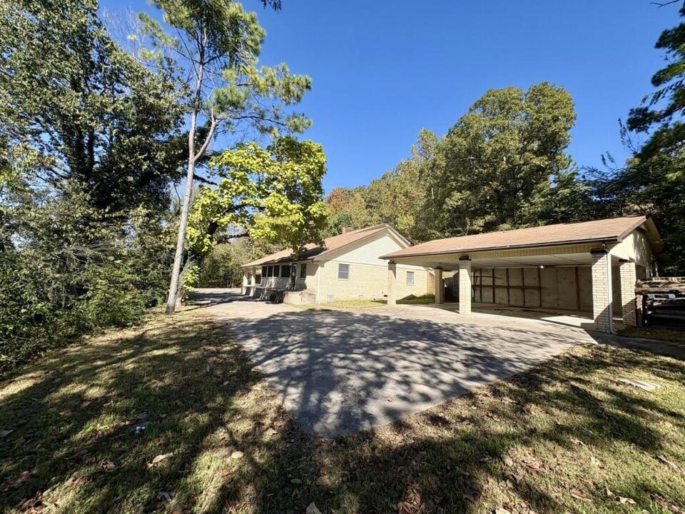 475375 Twin Falls Rd in Watts, OK - Building Photo