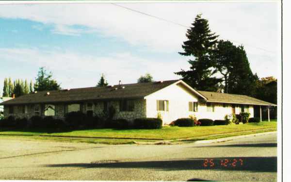 101 N Lenore St in Arlington, WA - Building Photo