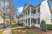 613 Battery Walk Ln in Cary, NC - Foto de edificio - Building Photo