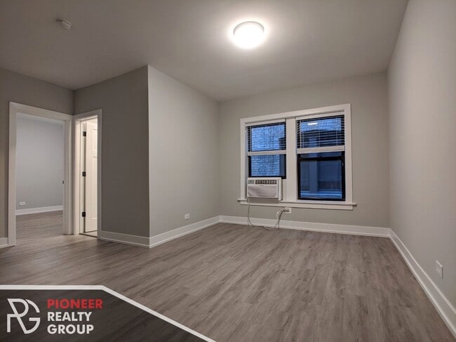 705 W Brompton Ave, Unit 705-23