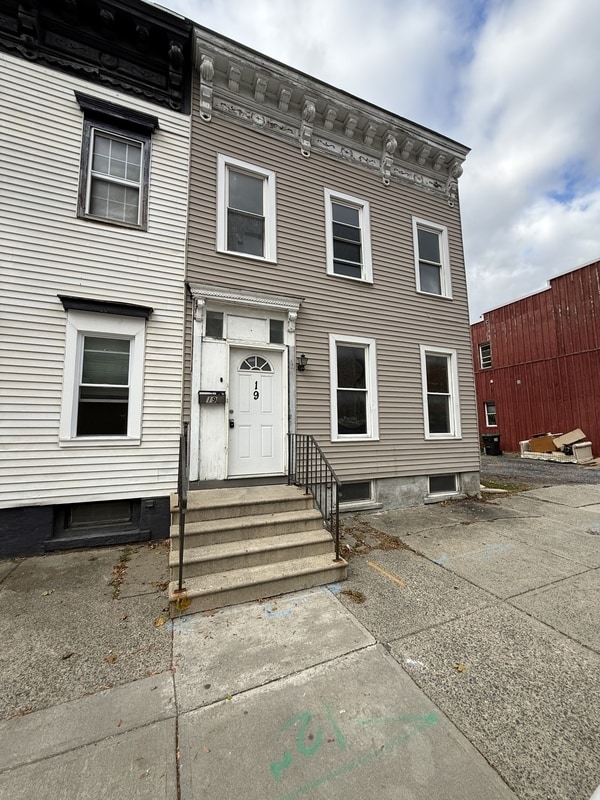 property at 19 N Lake Ave