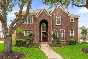 2122 Hill Canyon Ct in Sugar Land, TX - Building Photo