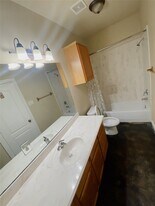 3123 Molly Dr in Huntsville, TX - Building Photo