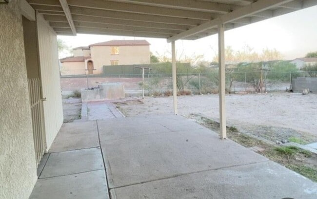 1601 W San Ricardo Blvd in Tucson, AZ - Building Photo - Building Photo