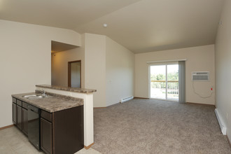 Hidden Hills in Sioux Falls, SD - Building Photo - Interior Photo