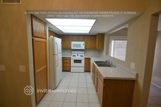 6839 W Gardenia Ave in Glendale, AZ - Foto de edificio - Building Photo