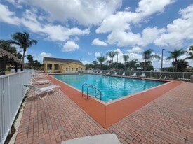 2460 SE 16th Terrace in Homestead, FL - Building Photo