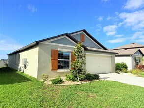 35080 Brackett Bnd in Zephyrhills, FL - Building Photo - Building Photo