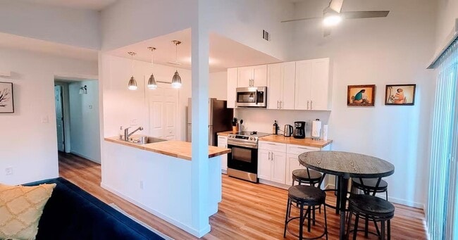12820 Copper Cliff Ave, Unit B in Austin, TX - Building Photo - Building Photo