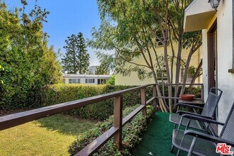 614 Midvale Ave in Los Angeles, CA - Building Photo - Building Photo