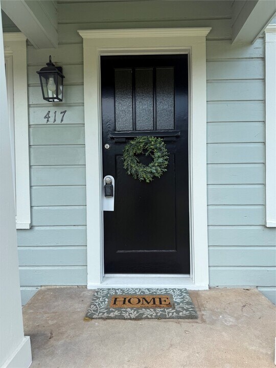 417 Abell St S in Wharton, TX - Building Photo