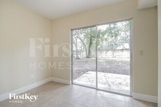 1303 Willow Springs Ct in Longwood, FL - Building Photo - Building Photo