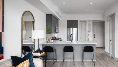 1414 N Shepherd Dr in Houston, TX - Building Photo - Building Photo