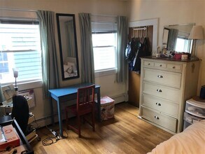 33 Jay St, Unit 1 in Somerville, MA - Building Photo - Building Photo