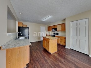 8588 Greylag Ct, Unit 16 in Blacklick, OH - Building Photo - Building Photo