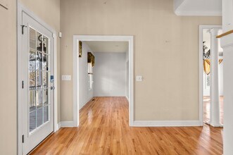 1019 W Oceanview Rd in Charleston, SC - Building Photo - Building Photo