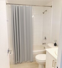 10 Ruddington Dr in Toronto, ON - Building Photo - Building Photo