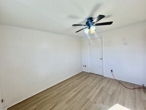 1466 Heatherington Rd in Ottawa, ON - Building Photo - Building Photo