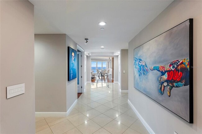 400 Beach Dr NE in St. Petersburg, FL - Building Photo - Building Photo