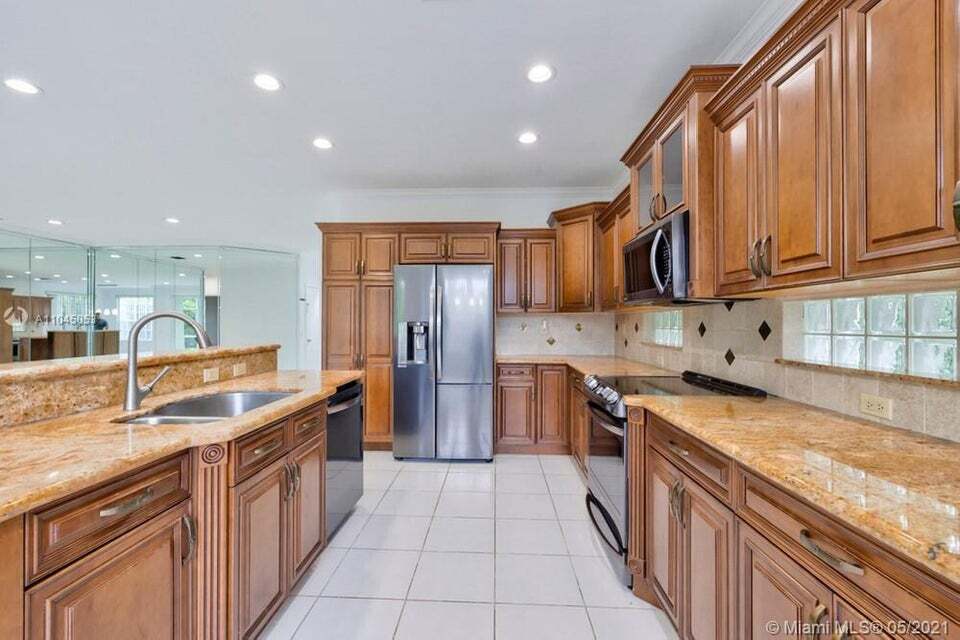 12375 NW 10th Dr in Coral Springs, FL - Building Photo