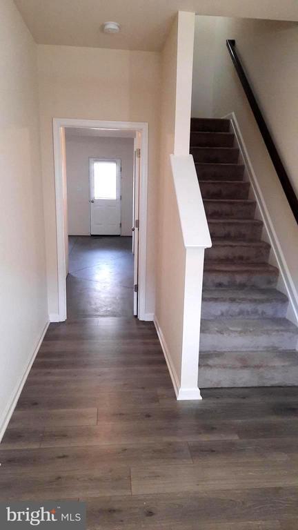 property at 936 Admiral's Quay Dr