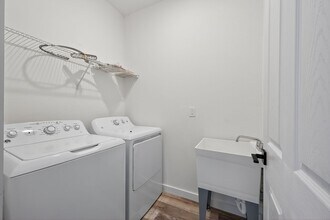 181 NW 6th Pl in Cape Coral, FL - Building Photo - Building Photo