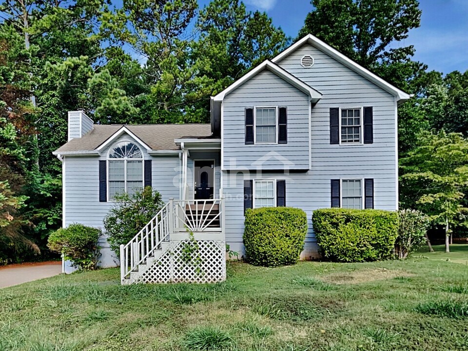215 Bennett Farms Trail in Acworth, GA - Building Photo