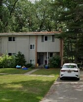 9009 B Bissonette dr in Oscoda, MI - Building Photo