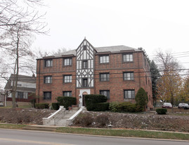 Beverly Square Apartments