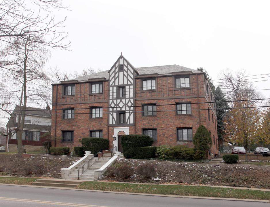 Beverly Square in Pittsburgh, PA - Building Photo