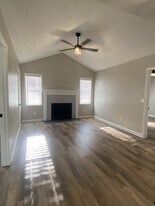 145 Viking Dr in Calhoun, GA - Building Photo