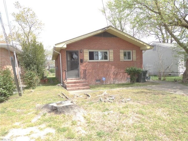 property at 108 W Kelly Ave