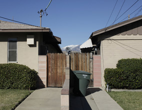 538 W Vesta St in Ontario, CA - Building Photo - Building Photo