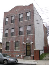 526 Elton St in Brooklyn, NY - Building Photo - Building Photo