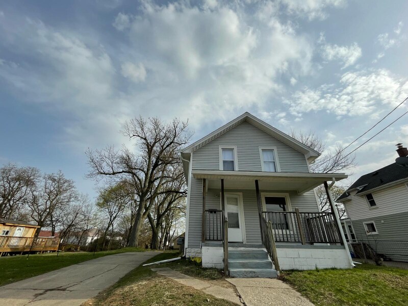 344 Prospect St in Pontiac, MI - Building Photo