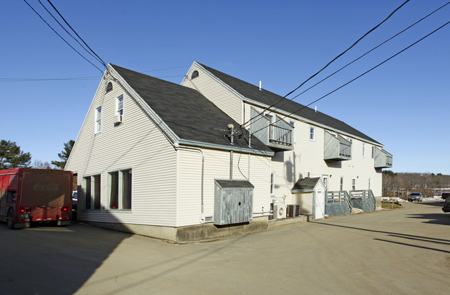 10 Elm St in Newcastle, ME - Building Photo - Building Photo