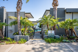 Kashmir Apartments in Fullerton, CA - Building Photo - Building Photo