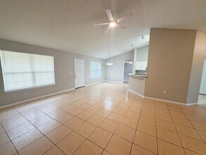 7 Poinsettia Ln in Palm Coast, FL - Building Photo - Building Photo