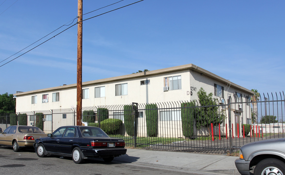 Casa Bien Apartments in Pacoima, CA - Building Photo