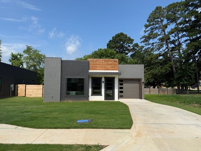 property at 1516 Mahlow Dr