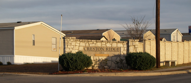 Creston Ridge in San Antonio, TX - Building Photo - Building Photo