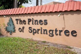 8600 NW 34th Pl in Sunrise, FL - Building Photo - Building Photo