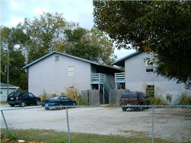 1010 Center Ave in Panama City, FL - Foto de edificio